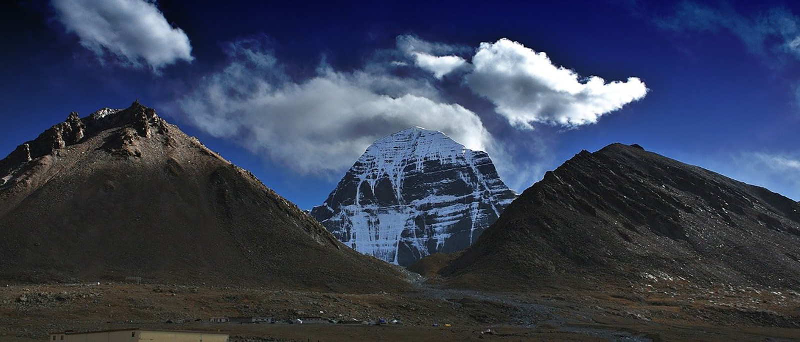 Commitment To Service: What To Expect From Your Tibet Travel Agency 4